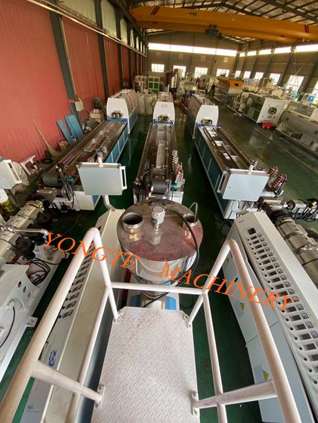 Dây chuyền sản xuất bằng gỗ của máy móc nhựa Yongte thúc đẩy thị trường vật liệu xây dựng thân thiện với môi trường của Đức