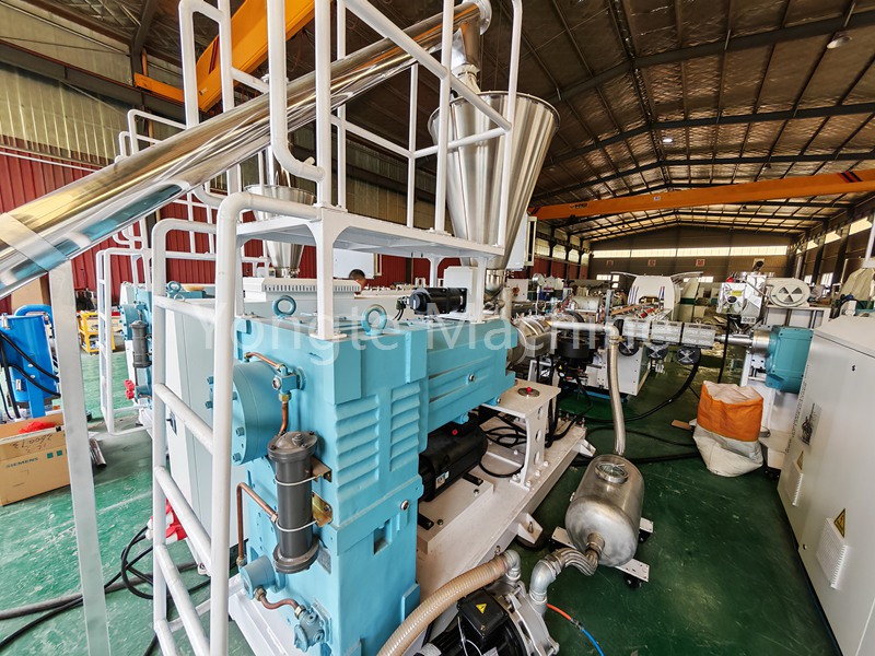 Tại sao chúng tôi trang bị vít chống ăn mòn và thùng cho máy đùn WPC?