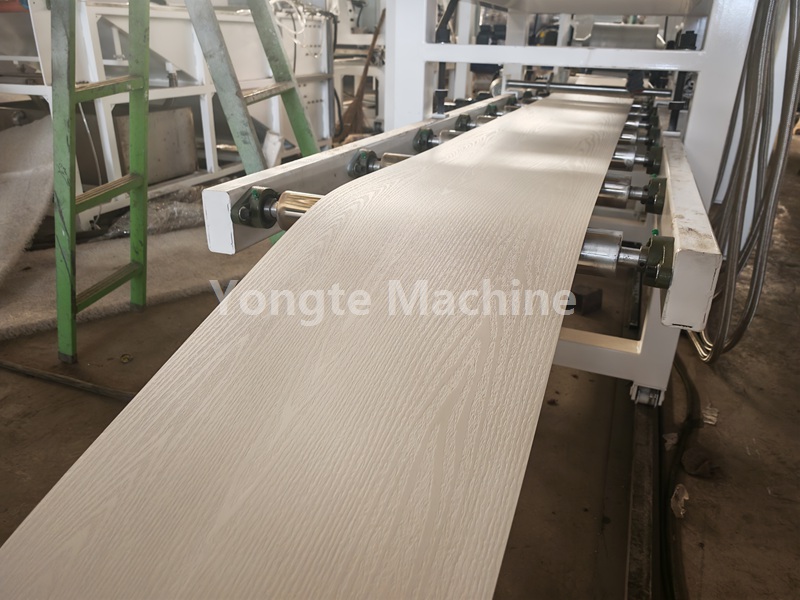 Máy sàn LVT đã thử nghiệm thành công