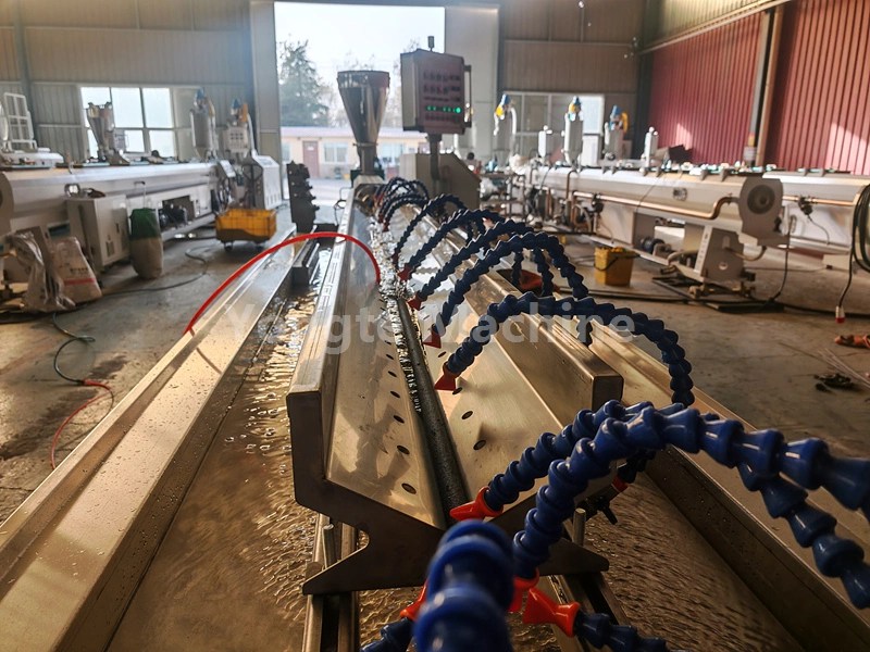 Máy làm ống cao su