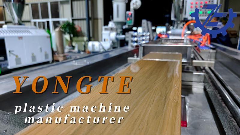 Máy làm hàng rào Yongte WPC với thiết bị đồng loại và thiết bị dập nổi 3D trực tuyến.
