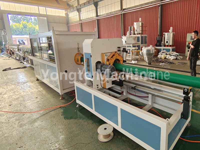 Máy sản xuất ống nước PE 75-250mm cho khách hàng Việt Nam được kiểm tra thành công