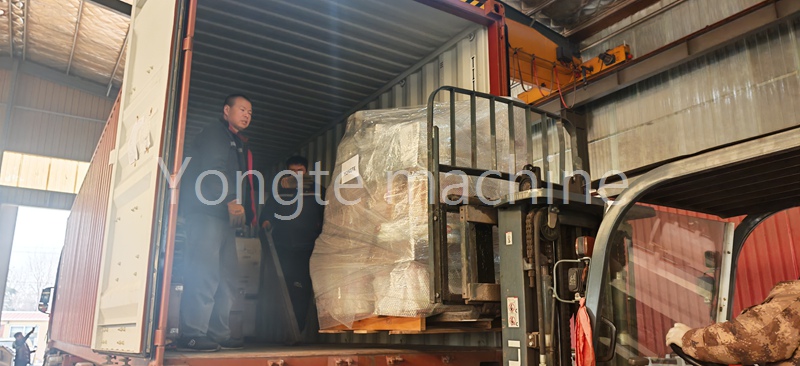 Yongte thực hiện chuyến hàng máy WPC sang Romania