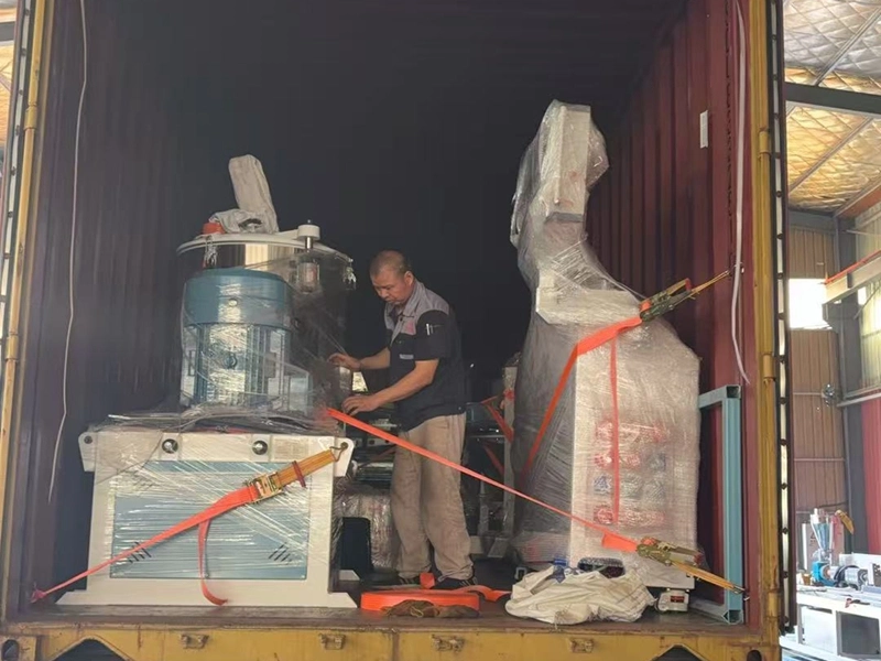 Dây chuyền sản xuất ống tưới thấm cao su gửi đến Ấn Độ