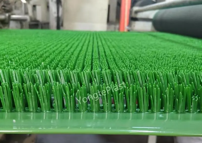 Máy làm cỏ quét vàng